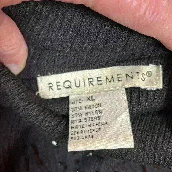 Requirements women’s sleeveless top with turtleneck and acrylic beading, size XL - Picture 10 of 11